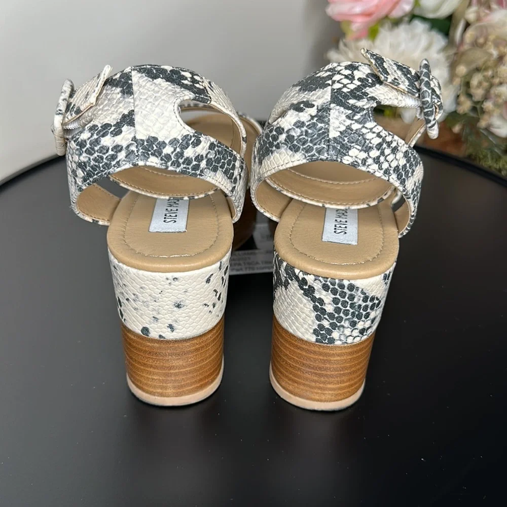 Steve Madden Zilya Sandal - Picture 3 of 8